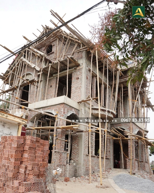 biet-thu-tan-co-dien-3-tang-mai-thai-9